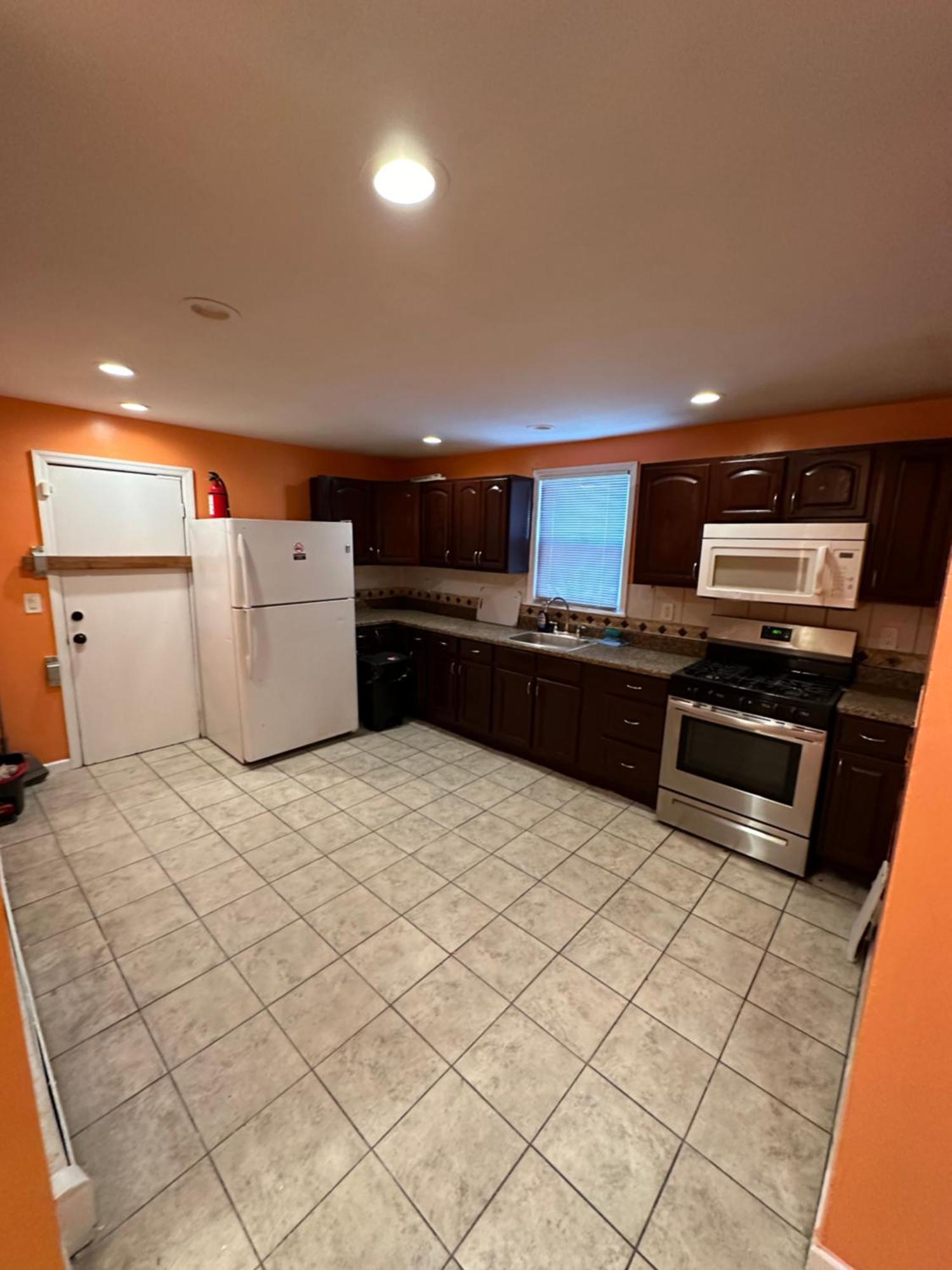 Fidelia Garnet Room, Queen Bed Minutes From Newark Liberty International Airport And Newark Penn Station ภายนอก รูปภาพ